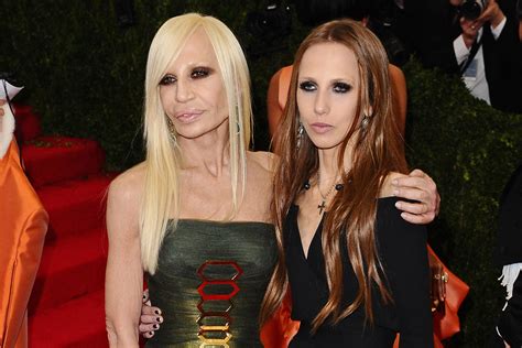 donatella versace figlia anoressica|donatella versace news.